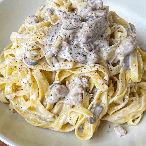 Pasta fungi chicken