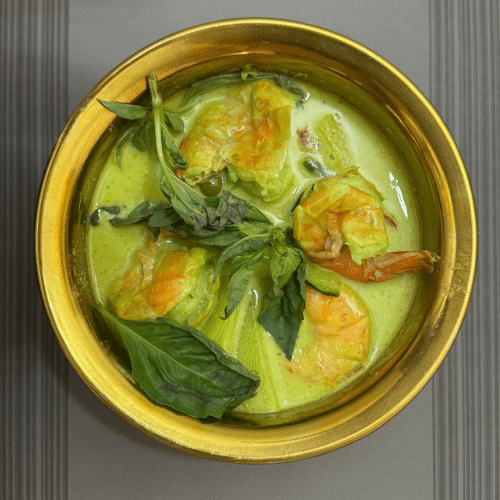 Green curry scampi (rice/naan)