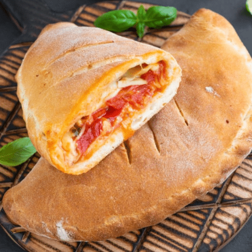 Calasone met champignons