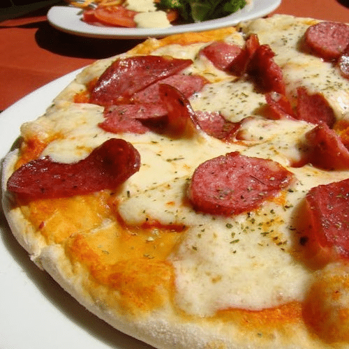 Pizza salami greece medium