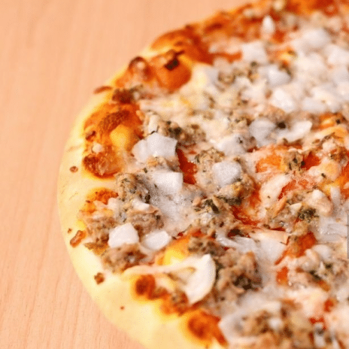 Pizza tonno medium