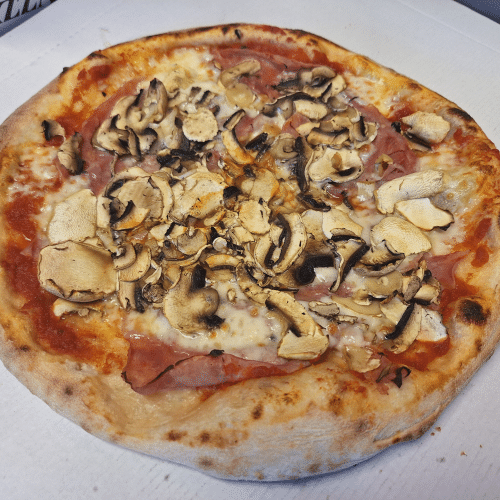 Pizza capricciosa