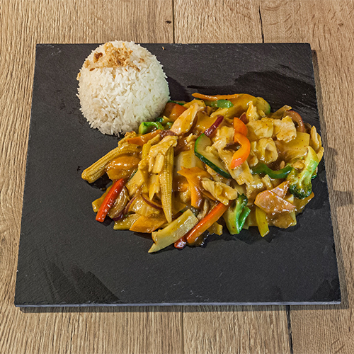 Poulet au curry rouge et son lait de coco