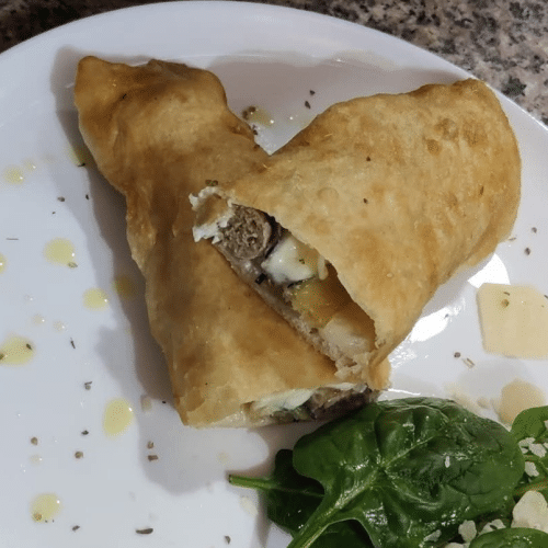 Pizza salsiccia e melanzane