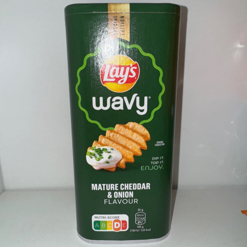 Lays Wavy Nature Cheddar & Onions flavour