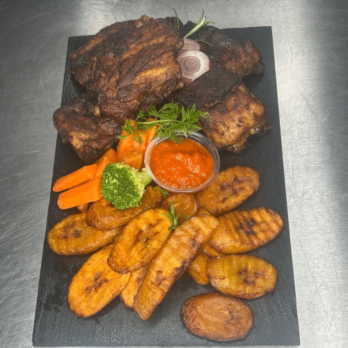 Spare ribes aux épices d'ailleurs et bananes plantains