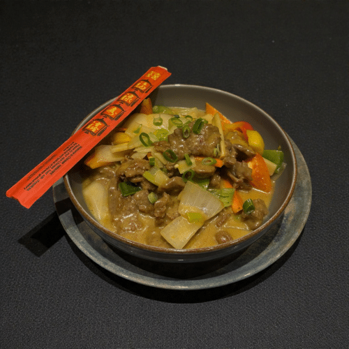 35. rundvlees met diverse groenten in currysaus