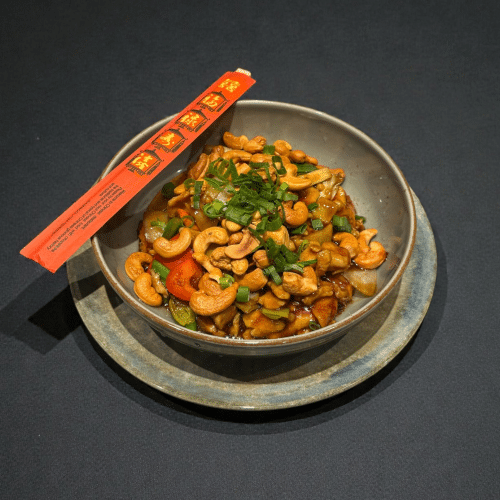 57. kip cashew met diverse groenten