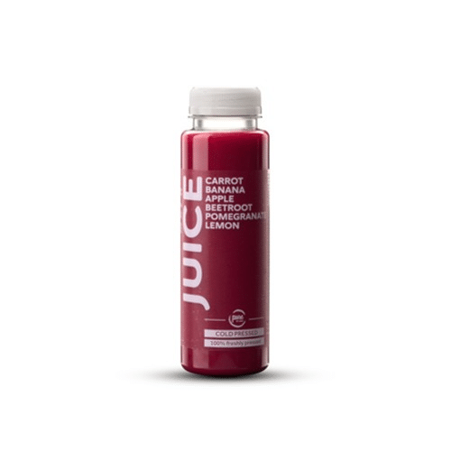Cold pressed juice rode biet wortel granaatappel