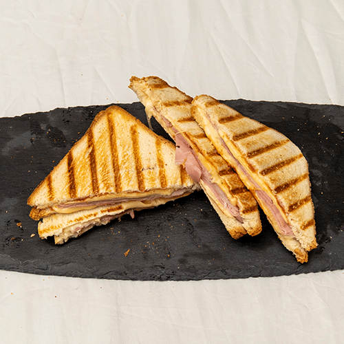Croque-monsieur chatar et mozzarella