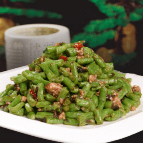 Gedroogde linzen met gehakte sperziebonen