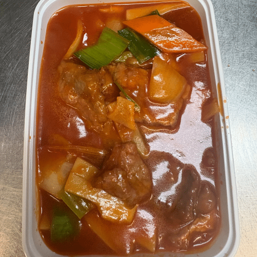 Émincé de bœuf à la sauce tomate