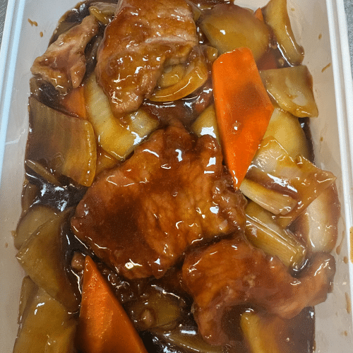 Émincé de bœuf aux oignons