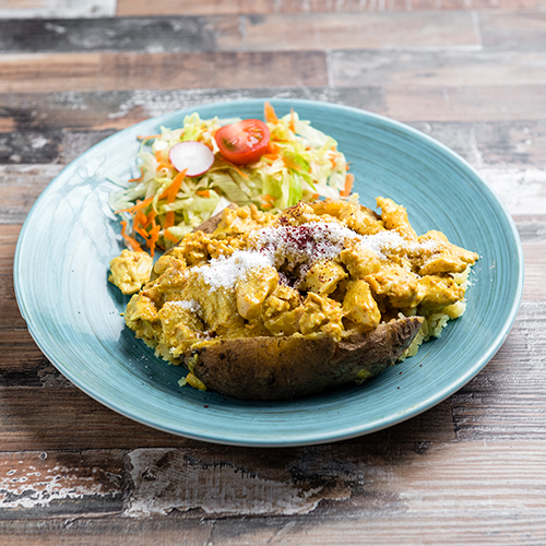 Kumpir kip kokos currysaus