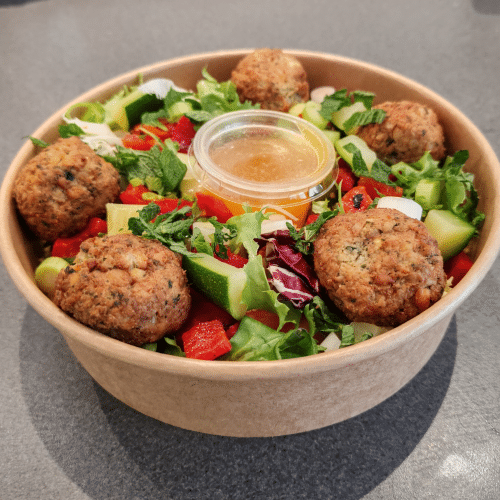 Couscous salade met falafel