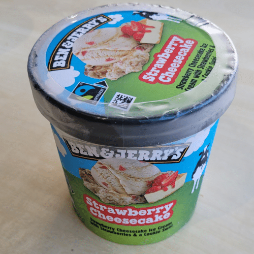 Ben & Jerry's (500 ml) Strawberry Cheesecake