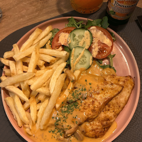 Schotel kipfilet met champignonssaus