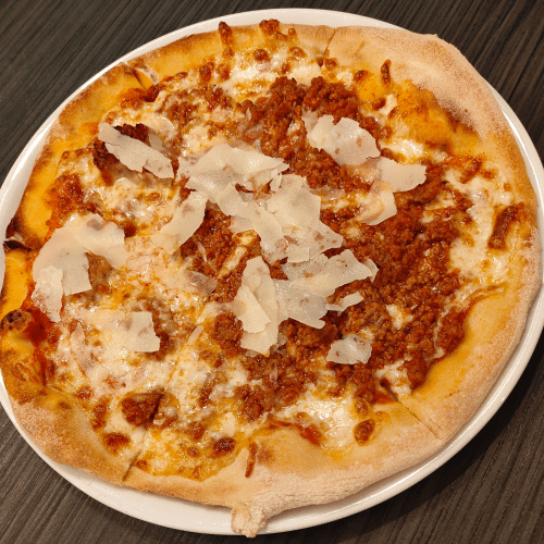 Pizza bolognese