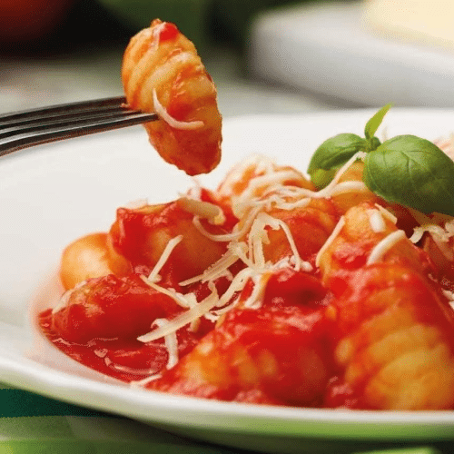 Gnocchi alla sorrentina à la tomate, mozzarella et basilic