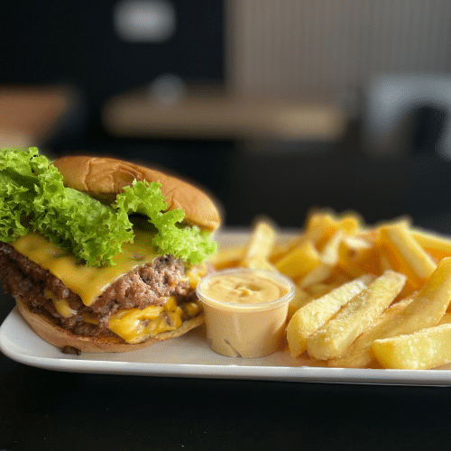 Menu triple cheeseburger