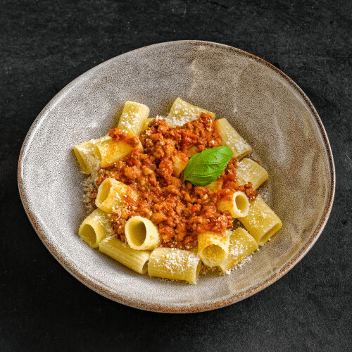 Pacheri al ragù e pomodoro