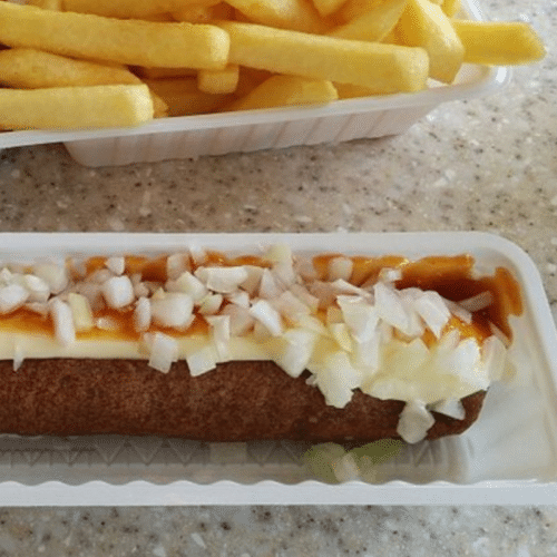 Curryworst speciaal en friet