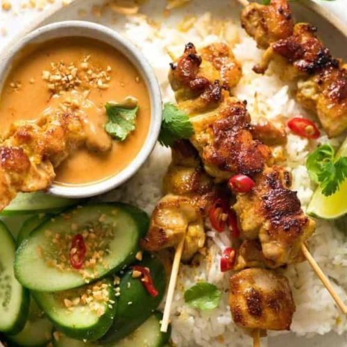 Thaï kipsatés met spicy pindasaus