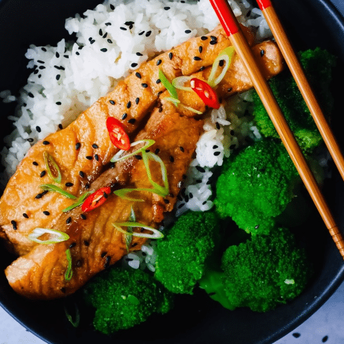 Tahchin met zalm (specialiteit van het smakenhuis)