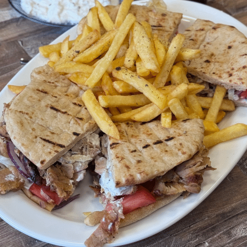 Club pita gyros chicken platter
