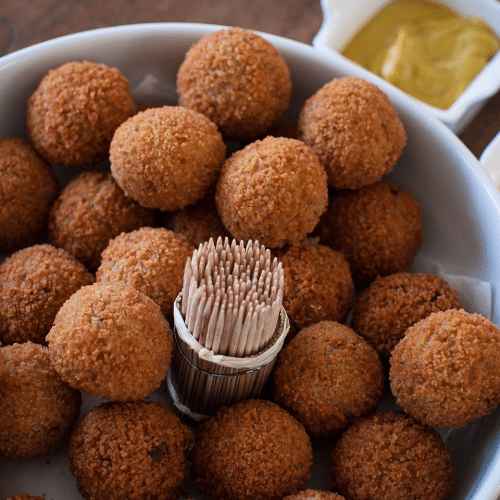 35 bitterballen met saus