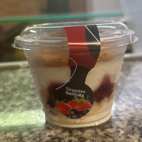 Trimasu red fruits