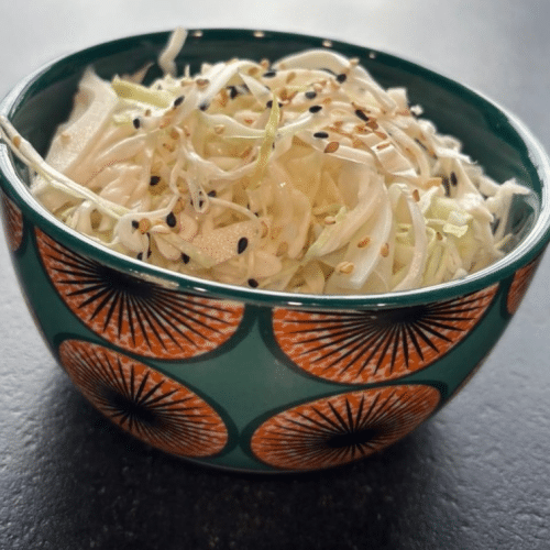 Salade de chou et sésame