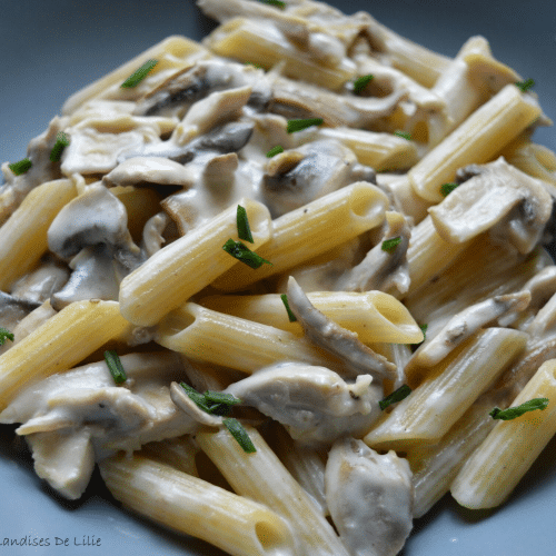 Pâtes poulet crème champignons
