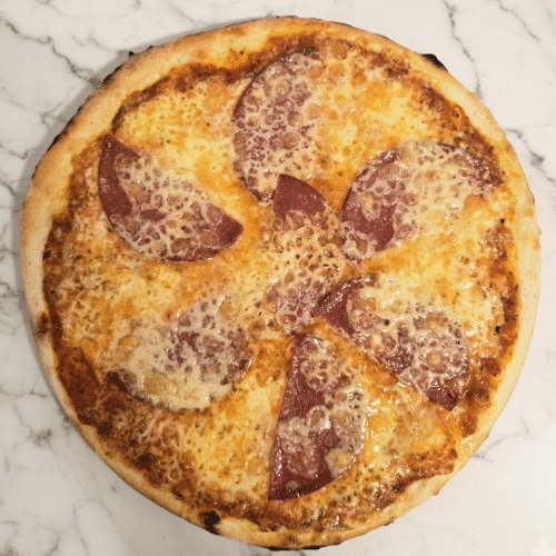 Salame Pizza