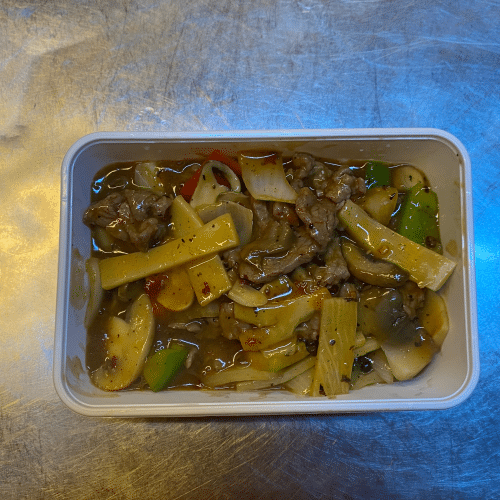 Rundslapjes met zwarte bonen