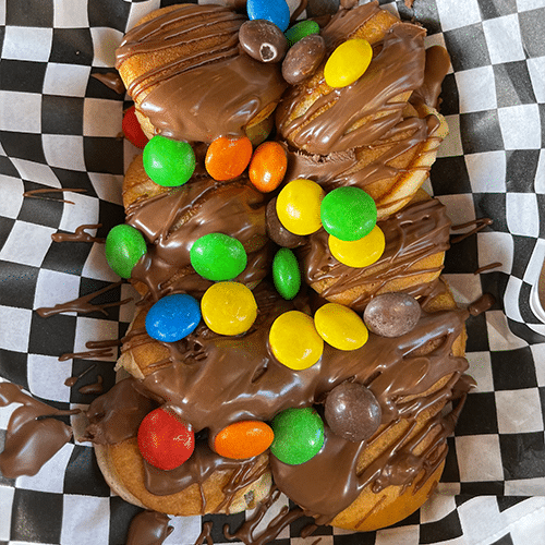 M&M