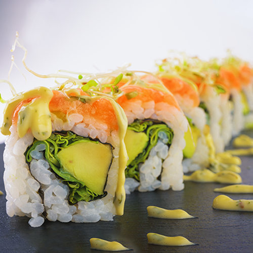 Uramaki salmon tartare