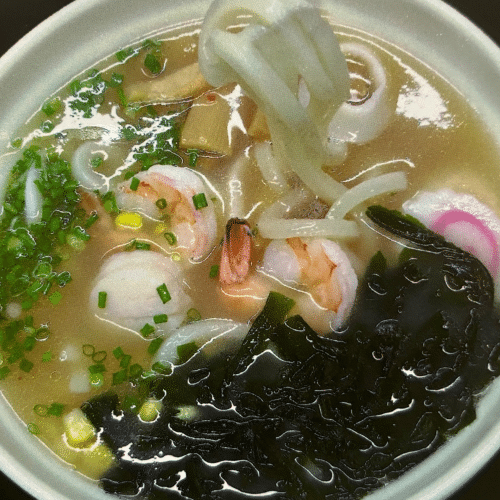 Soupe udon aux fruits de mer