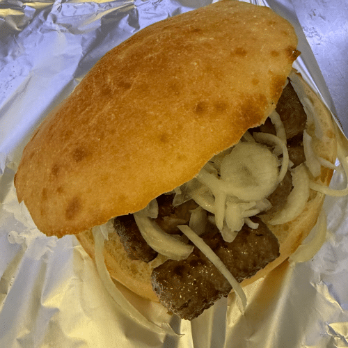 Menu cevapcici mit Brot (10 Stück)  Cola Dose 0.33l