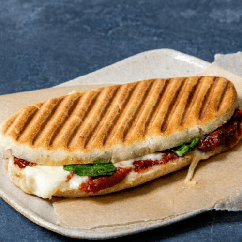 Panini basilic tomate fromage