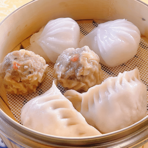 Assortiment de raviolis vapeur (6 pcs)