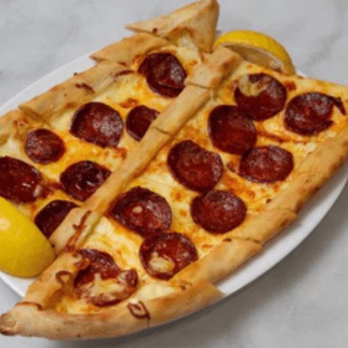 Pide scharfe Rindsalami & Mozzarella