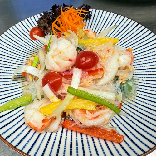 Glasnudeln-Salat mit Scampi (scharf)