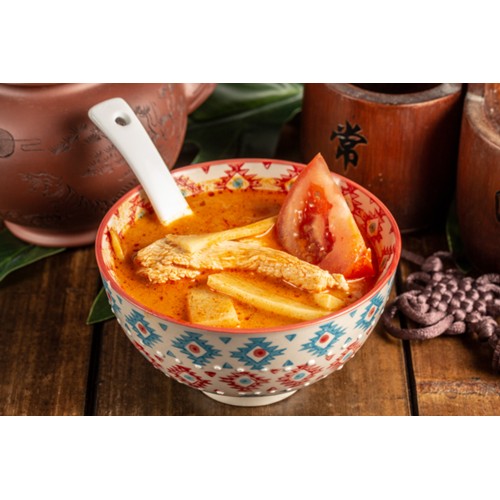 15.SOUPE TOM KARKAI PIQUANT  (POULET AVEC LAIT DE COCO)