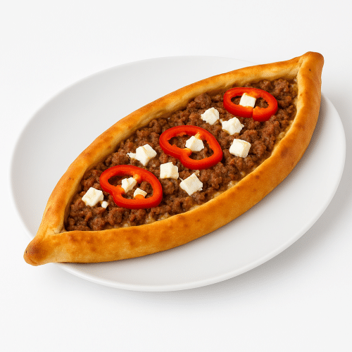 Pide mit Rindshackfleisch, Fetakäse und Peperoni