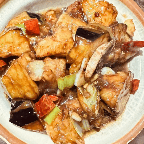 Aubergine sauté au pékinoise 红烧茄子