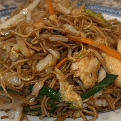 Nouilles sauté au poulet 鸡肉炒面