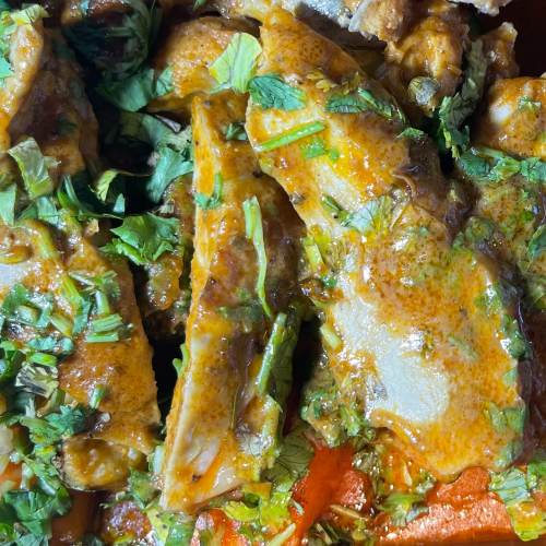 Perlhuhnbrust mit indischer Rogan Curry Sauce