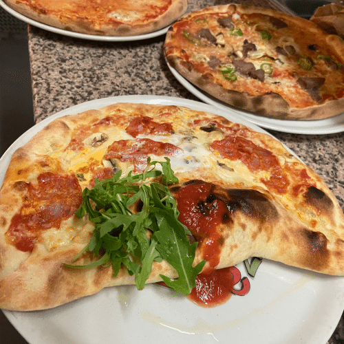 Pizza Mezzaluna