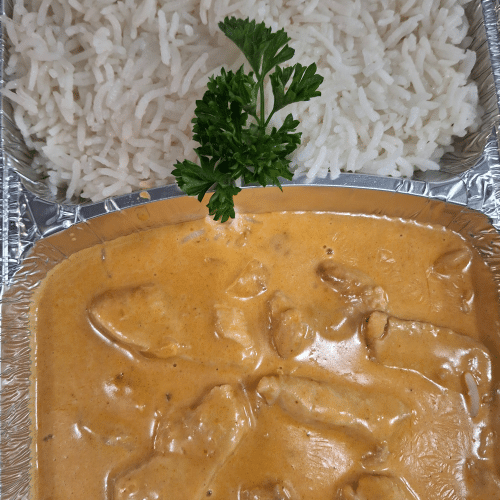 Pouletgeschnetzeltes an milder roter Currysauce